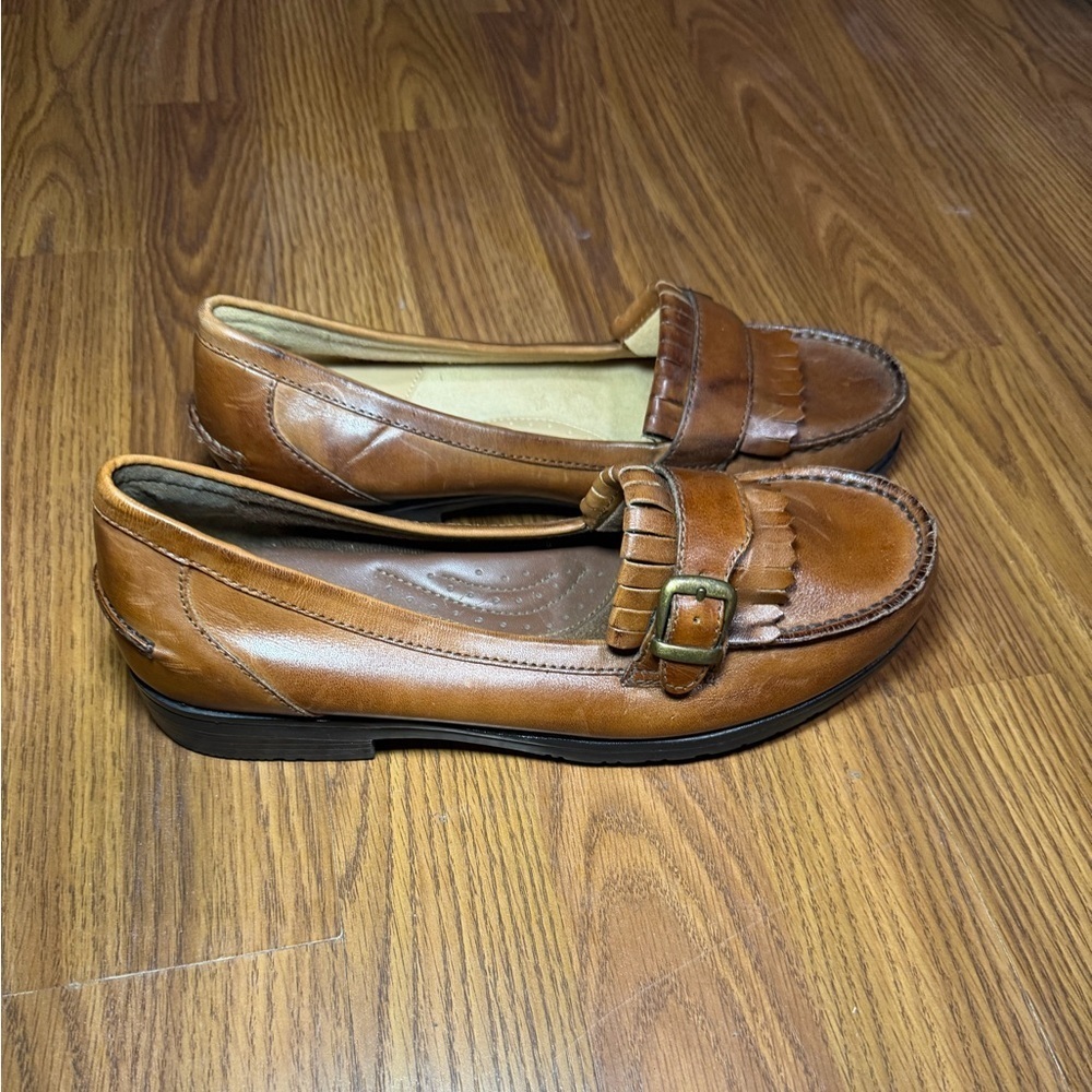 Earth Spirit brown leather loafers fringe buckle detail size L 8.5 R9